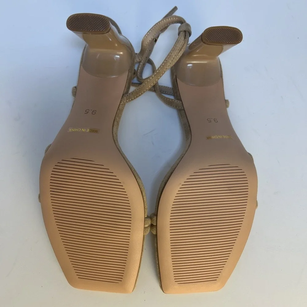 Modatope Zephira Strappy Block Heel Sandals Nude Suede Size 9.5 NIB Open Toe